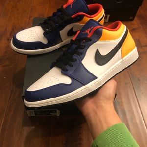 Jordan 1 low yellow royal